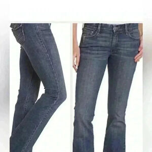 Levi’s size 16 medium waist 38 ,547 Platinum Flare.GUC .Dark wash.